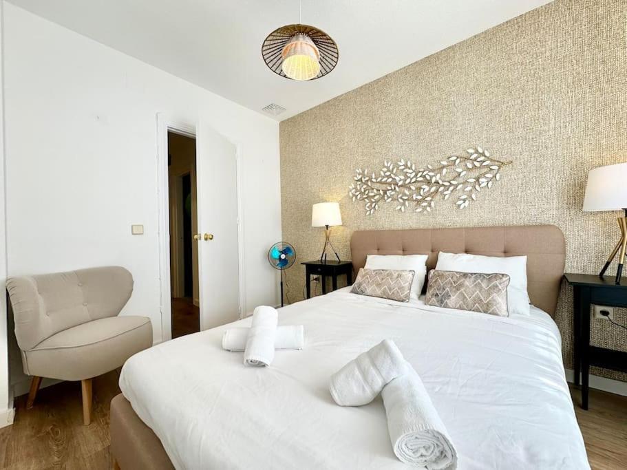 Spacious 3bd With 2bh & Ac Lejlighed